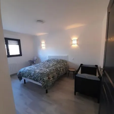 Holiday home Maison Neuve A 1 Km De La *